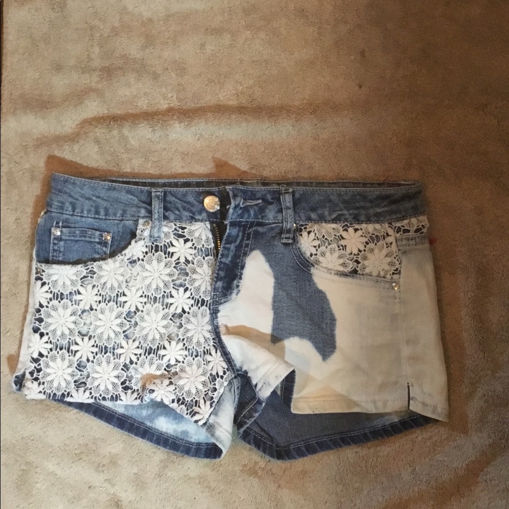 Lei denim shorts